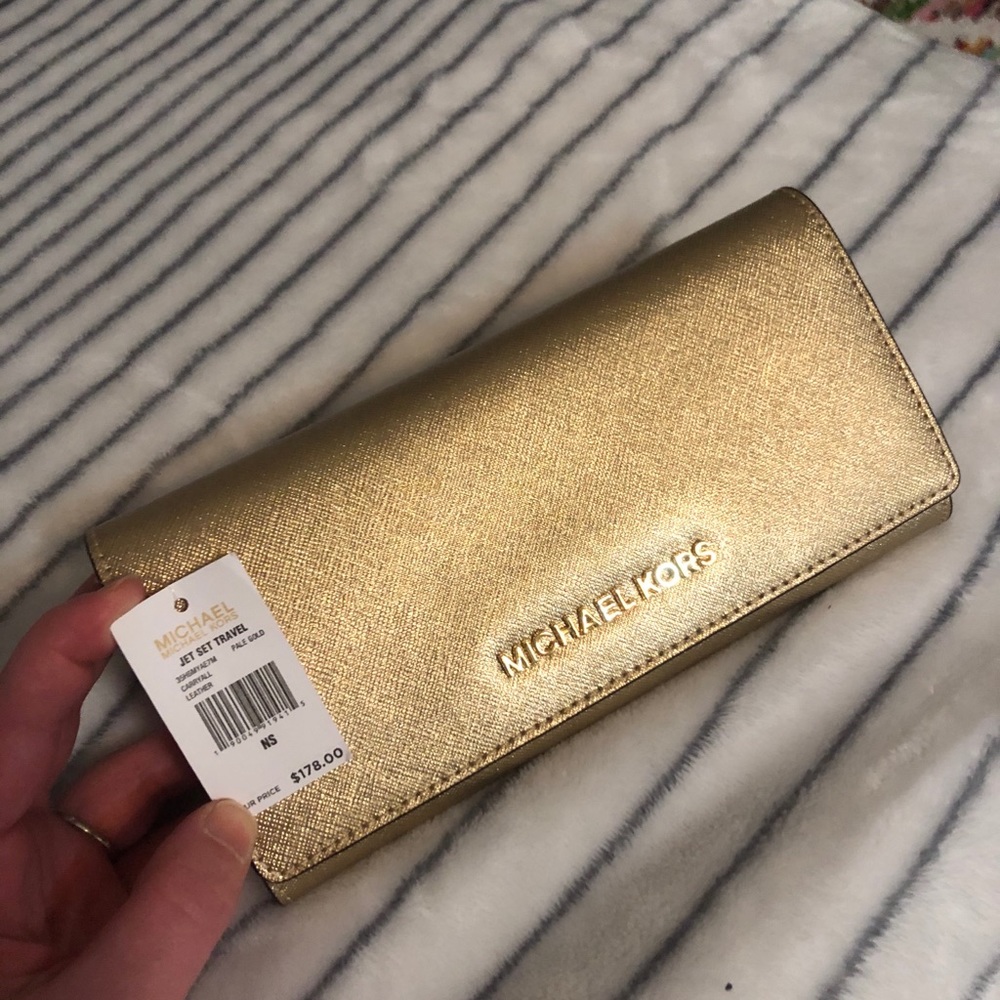 Michael Kors Jet Set Travel Tote and wallet NWT - Picture 3 of 11